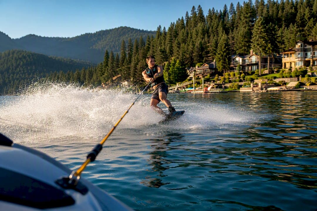Wakeboard Behind a Jet Ski: 5 Setup Rules for Renters