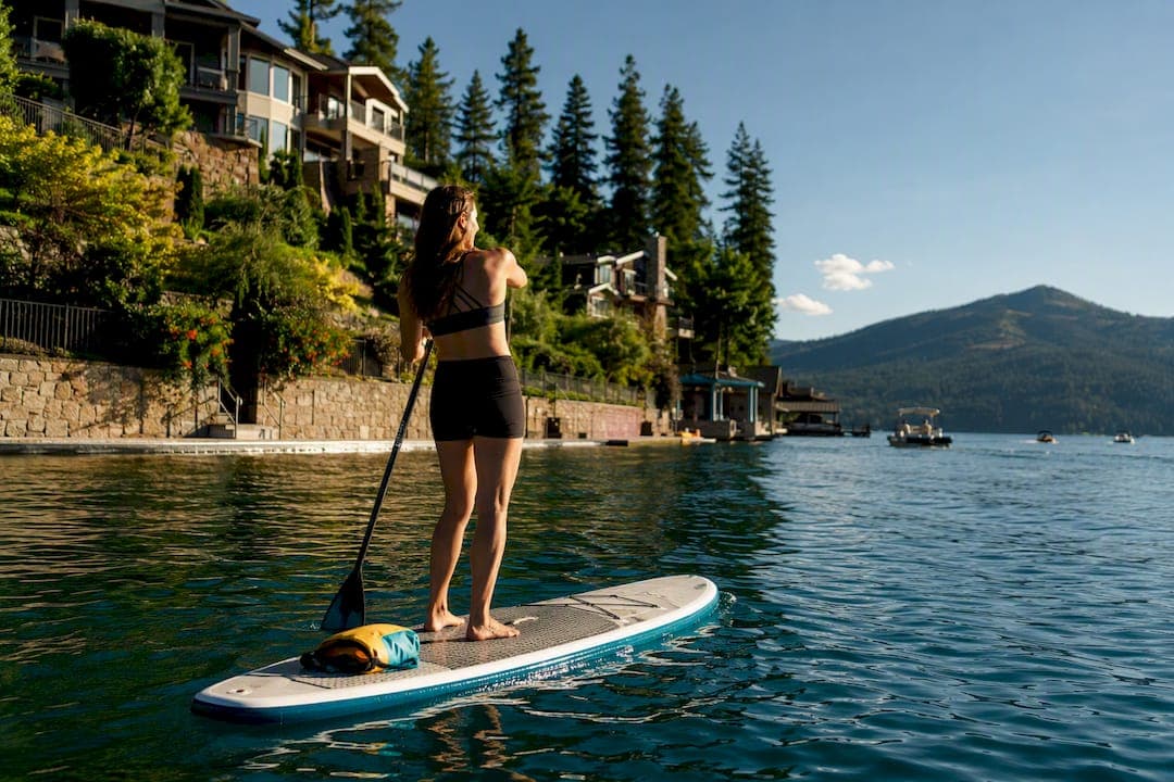 Book Spokane Lake Rentals: Holidays 4–6 Weeks, Shoulder Season 1–2