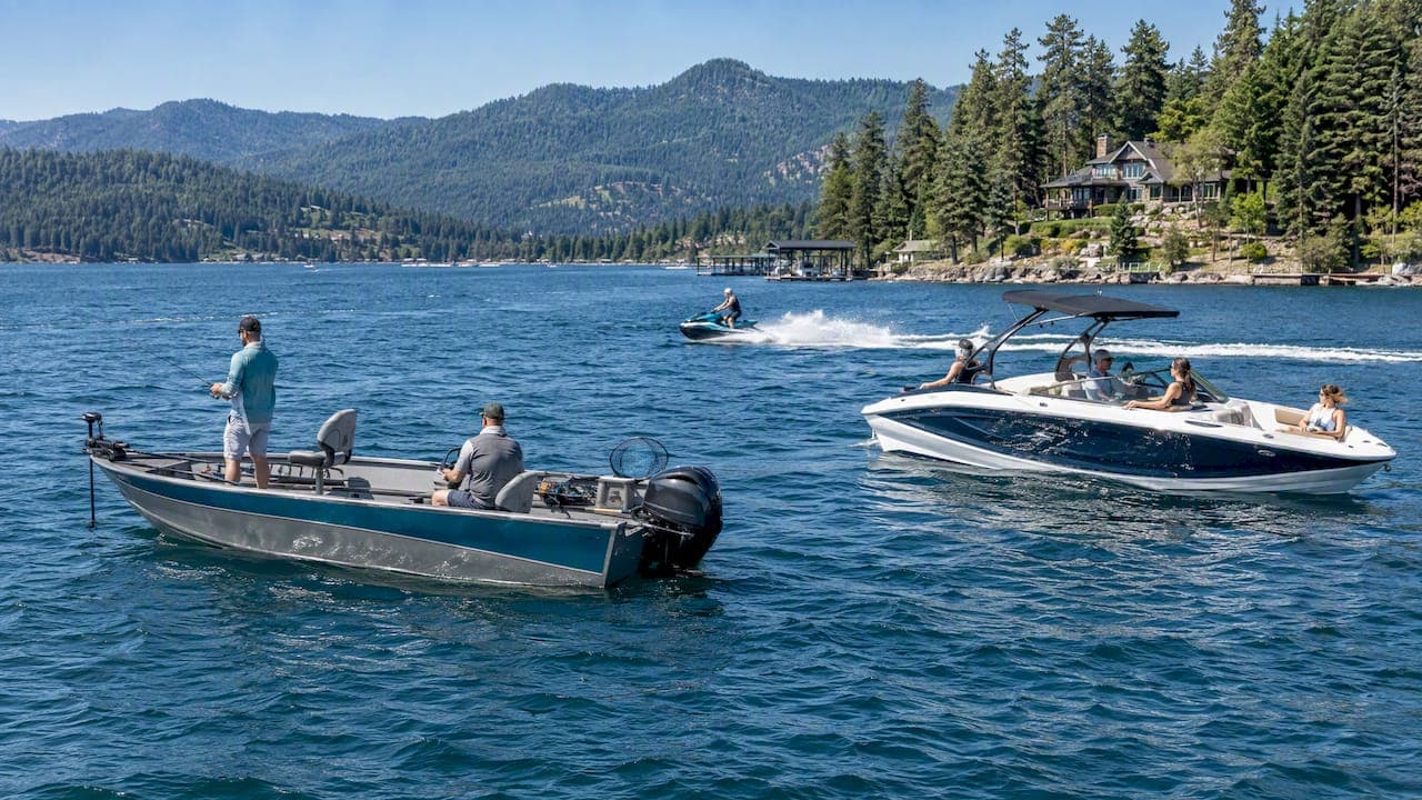 Fiberglass vs. Aluminum Boats: How to Choose
